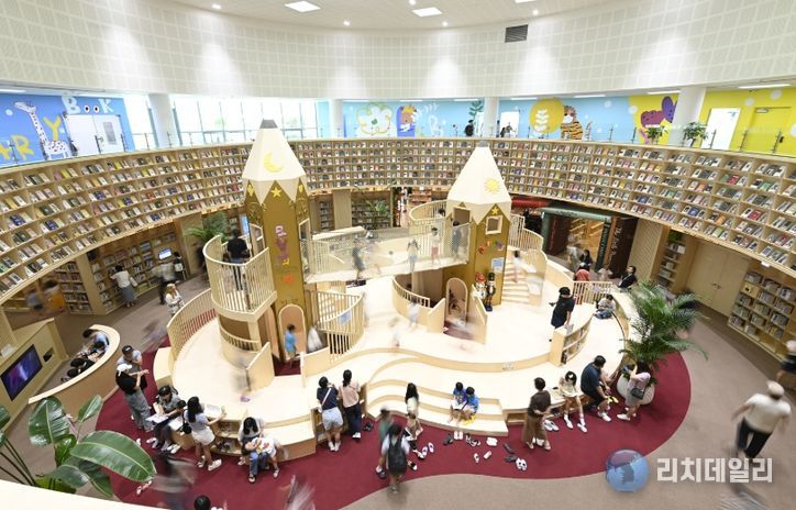 달성어린이숲도서관 2층 모험가의 성