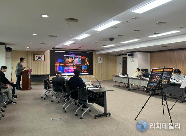 서구청 장태산실에서 열린 대덕대로 미디어 파사드 공모 심사 장면