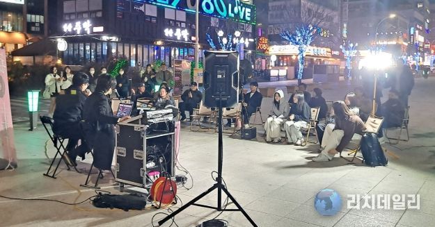 들이대는 라디오