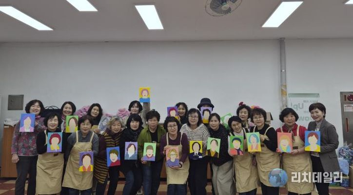 영주시자원봉사센터는 지난 30일 센터 2층 회의실에서 우수 자원봉사자 대상 힐링 문화체험을 운영했다