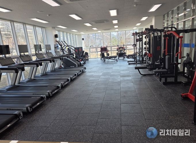 서화 평화체육관 헬스장 4월 1일 개방.