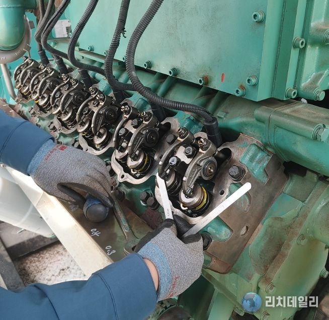 금산군 유기성폐자원 에너지화시설 바이오가스 발전기 점검 모습