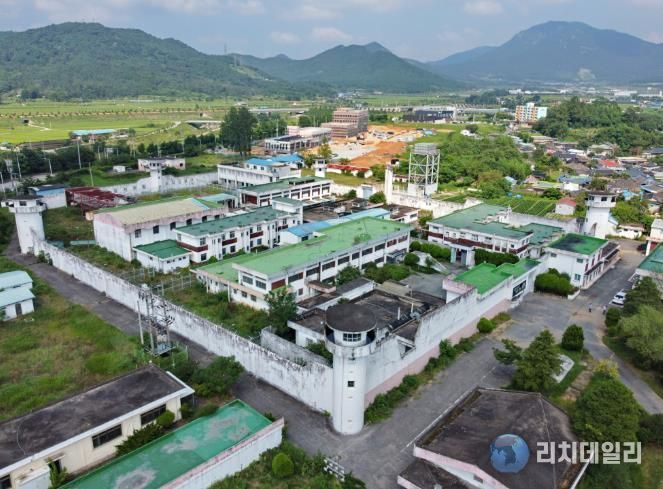 옛 장흥교도소 빠삐용zip, ‘초록빛 예술’ 로 물든다