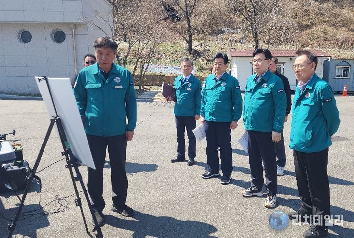 이동옥 행정부지사, 하천계곡 불법행위 현장 점검